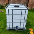 Cuve Citerne Récupérateur Eau de Pluie 1000L - IBC Palette Métallique Haute Qualité - Stockage et Récupération Durable d’Eau - R